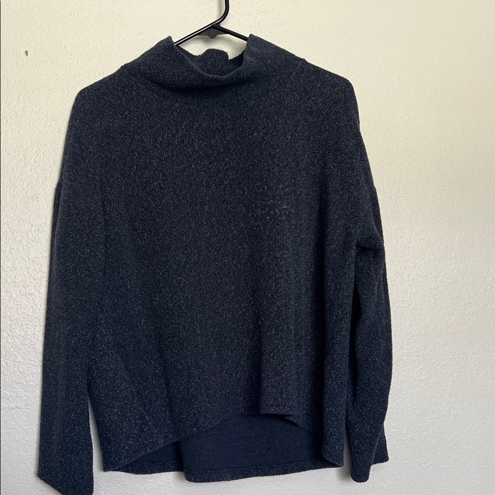 Banana Republic Nvy Cowl Neck Sweatshirt